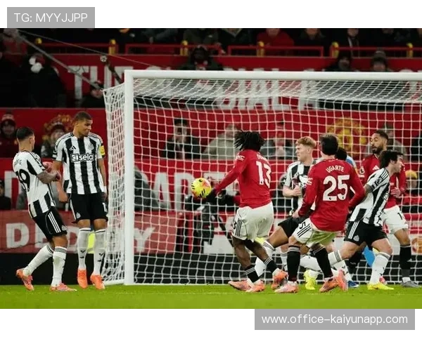 曼联阵地战攻坚乏力问题暴露 B费多次射偏终结效率待提升